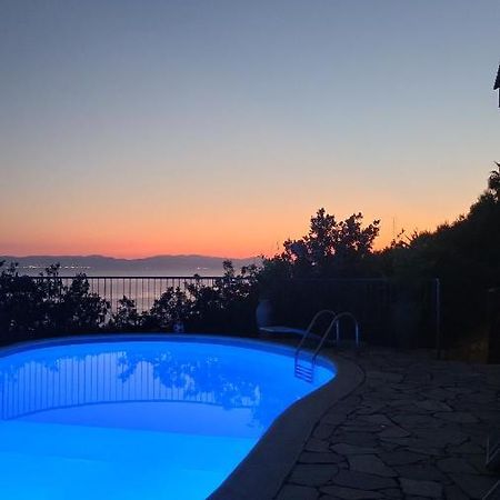 Villa panoramica tra suggestive notti stellate. Torre delle Stelle Esterno foto